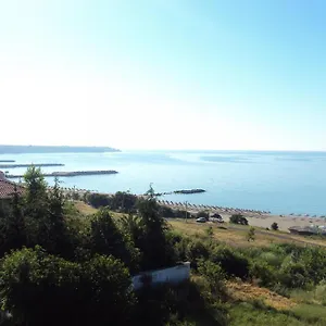 3* Hotel Lazuren Briag